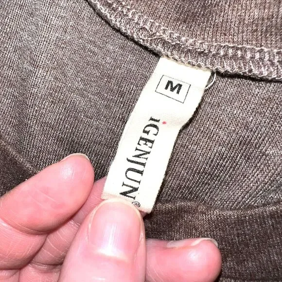 Igenjun Womens Asymmetrical Sweater Long Sleeve Button Accent Brown Medium - Picture 5 of 6